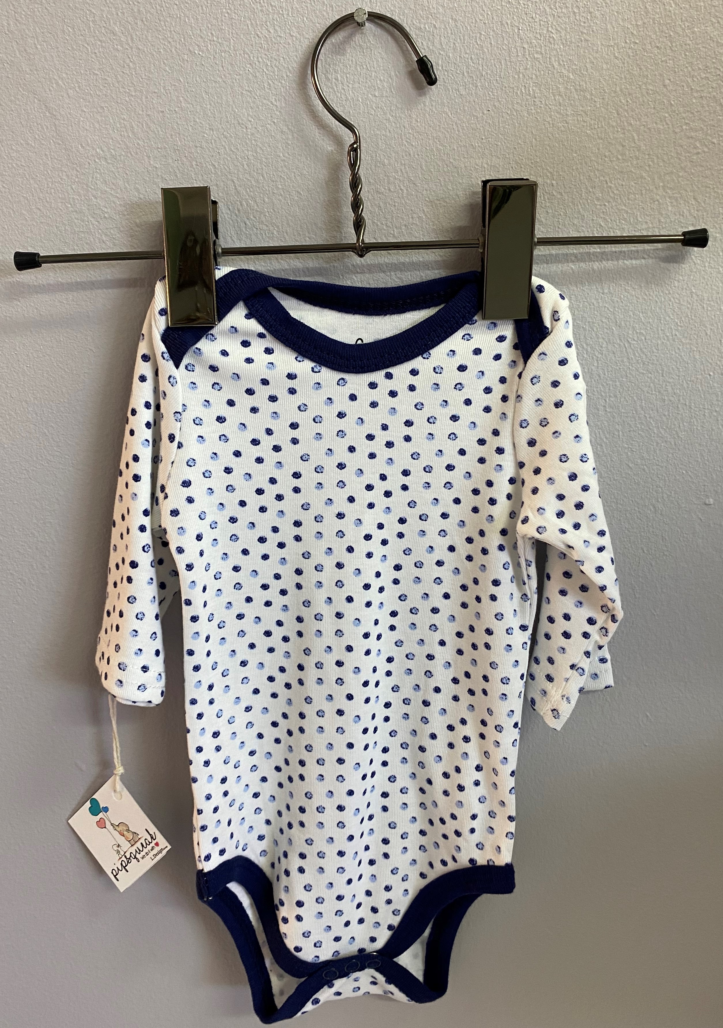 babygrow-white-with-blue-dots